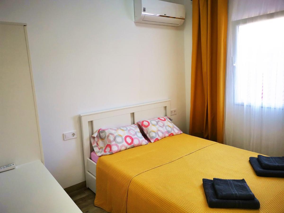SunnySpainHolidays Apartments Malaga Bagian luar foto